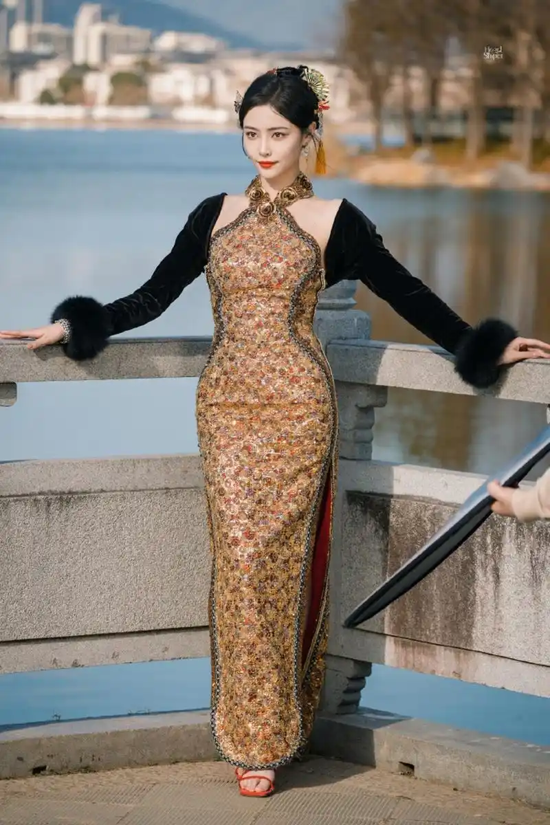 许佳琪的旗袍造型