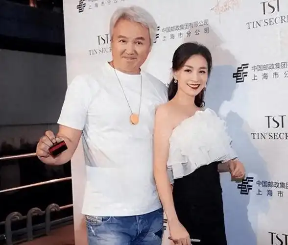 张庭9岁出门打工18岁一举成名曾花17亿买楼送闺蜜1层办公