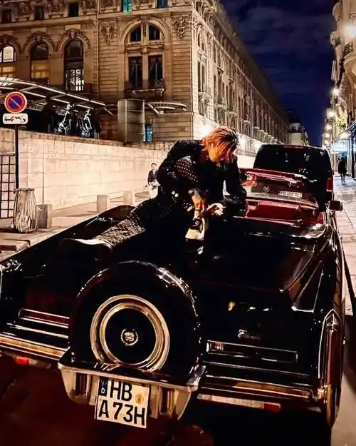 最新权志龙ins更新照片