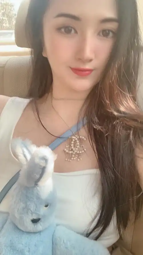 网红小冉 江苏沭阳人 在杭州抽脂去世 年仅33岁!太可怜了!