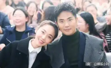 最终,在张晓龙的个别辅导和助攻下,她成功如约考上了央戏.