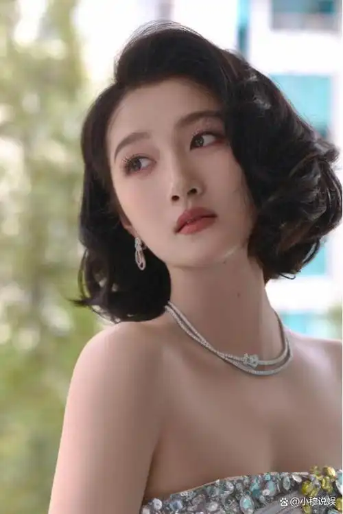 关晓彤:从银幕新星到全能艺术家的蜕变之路