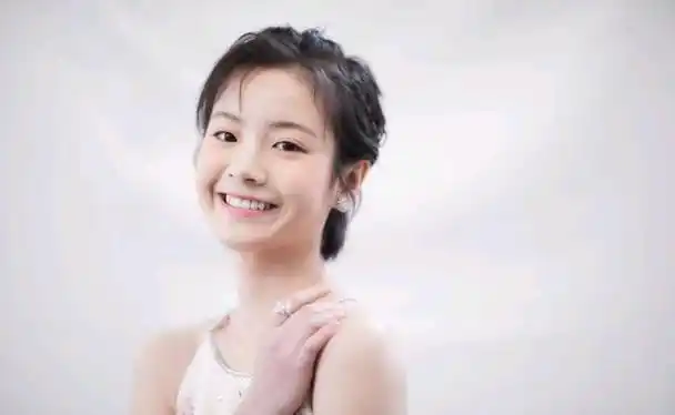 公众对李庚希吸烟事件的反应:是关注行为还是关注作品和表演?