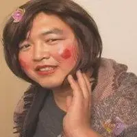 丑到爆炸的男自拍图片_微信头像图片大全