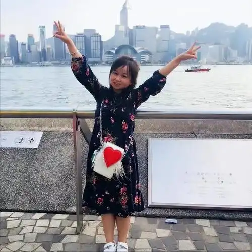 袖珍人朱洁身高一米二(袖珍人朱洁嫁1米28秦学仕收获幸福)(15)