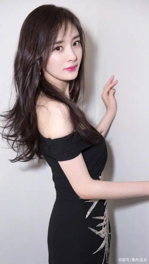 杨幂美照,不愧是"带货女王",小姐姐的气质真的越来越迷人了