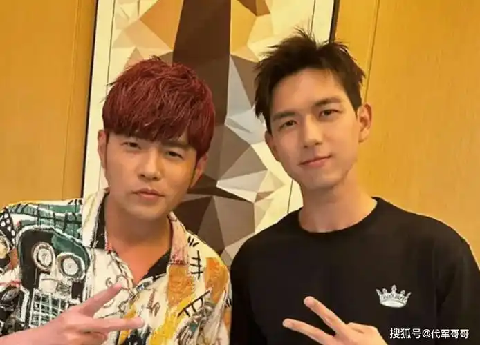 所以被认为是李现女友的"晓雪winema"应该是李现的粉丝.