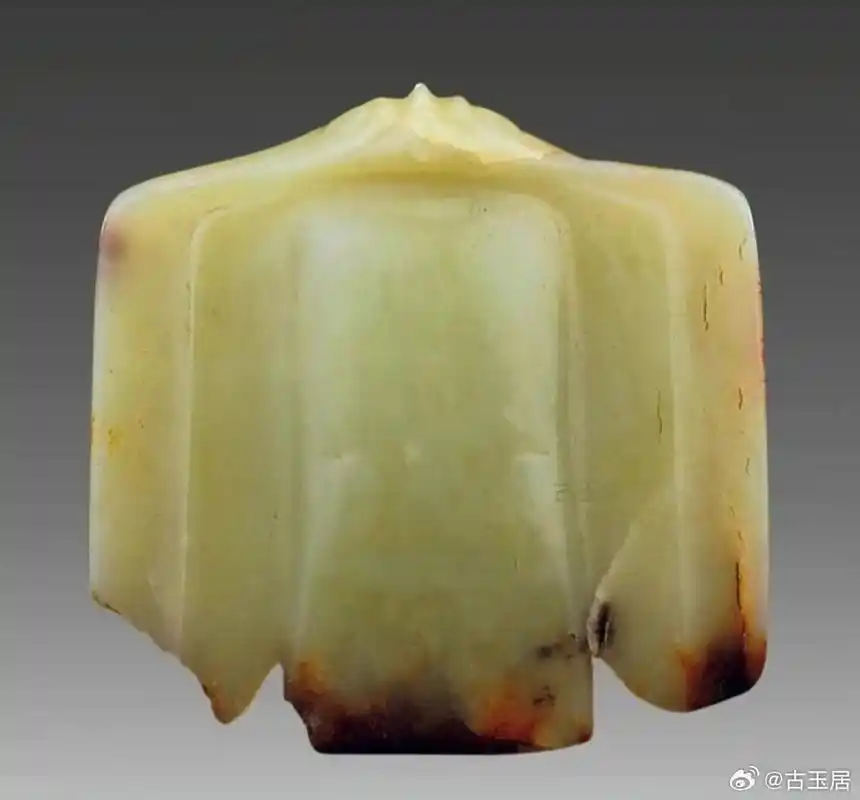 红山文化玉鹰的数量极为稀少,馆藏的就那几个!