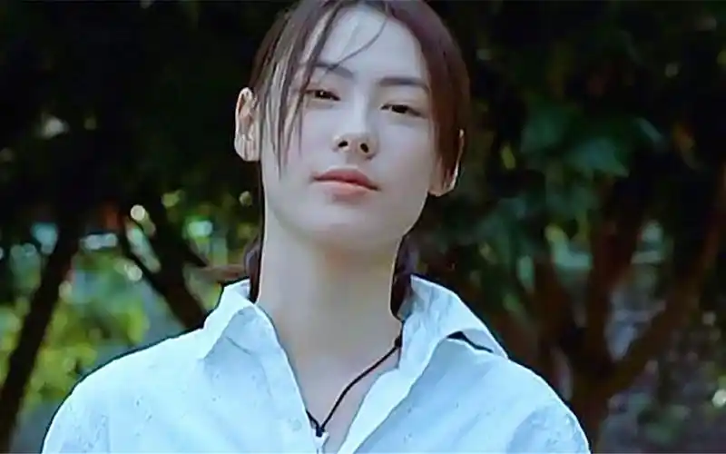 心中第一女alpha,人间扳手分分钟被掰弯,梁洛施姐姐我可以!