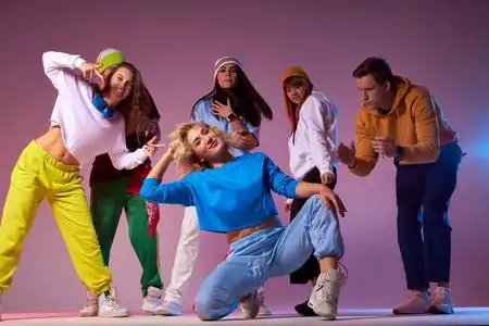 v舞蹈学校的孩子们.