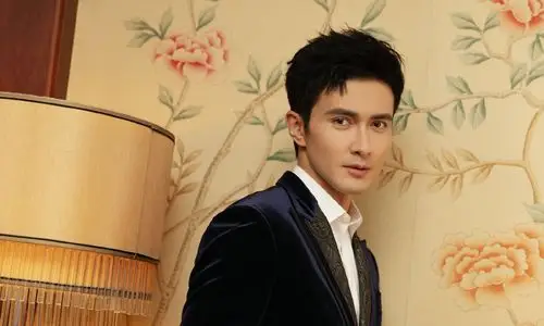 高伟光最高级的撩人法器 丝绒西装_高清图集_新浪网