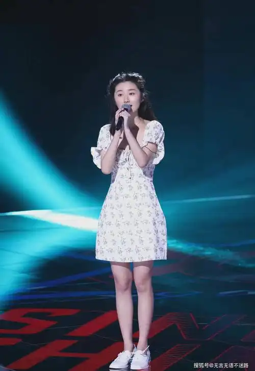 宝藏女孩董书含中国好声音里治愈系声音