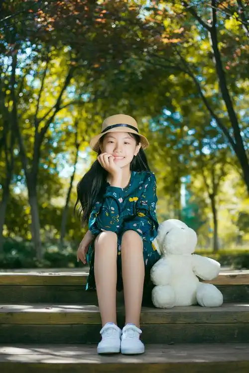 青春洋溢的13岁女孩