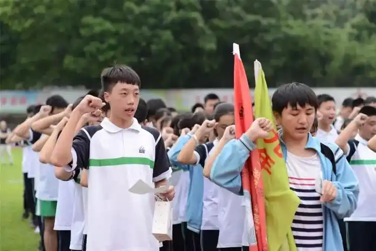 成功在握,壮志在心 ——石楼中学举行2019年决战高考,中考冲刺动员