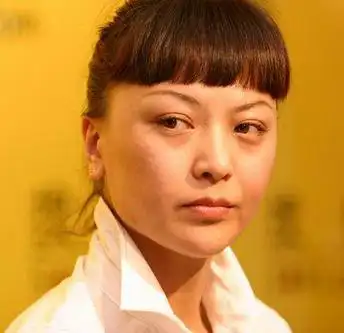 王纳文加盟女刑警与江珊侯耀华飙戏图