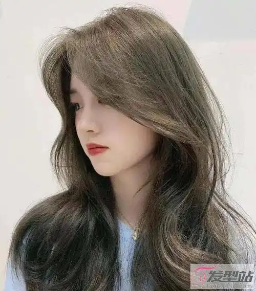 好看的八字刘海造型,可以搭配不同的发型款式.