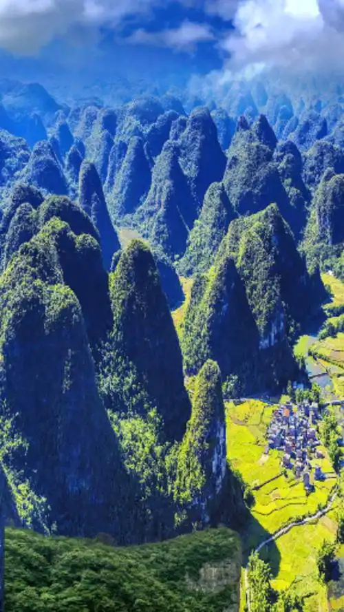 只有到了广西,你才知道原来电影里面形容的十万大山,是真实的存在
