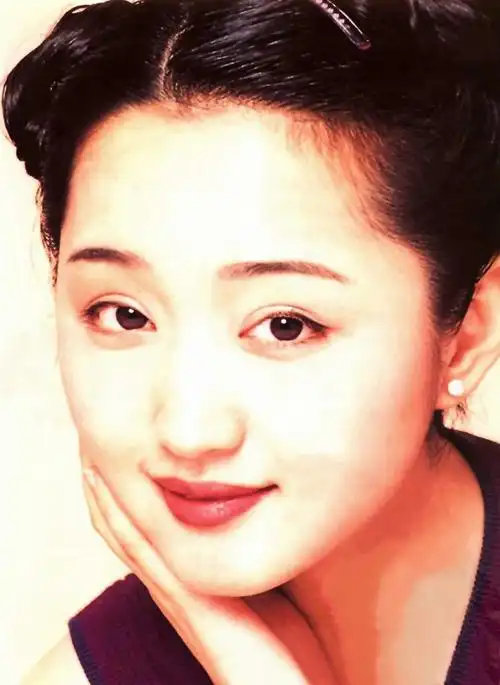 一组杨钰莹98年旧照实力展现最完美的清纯玉女形象