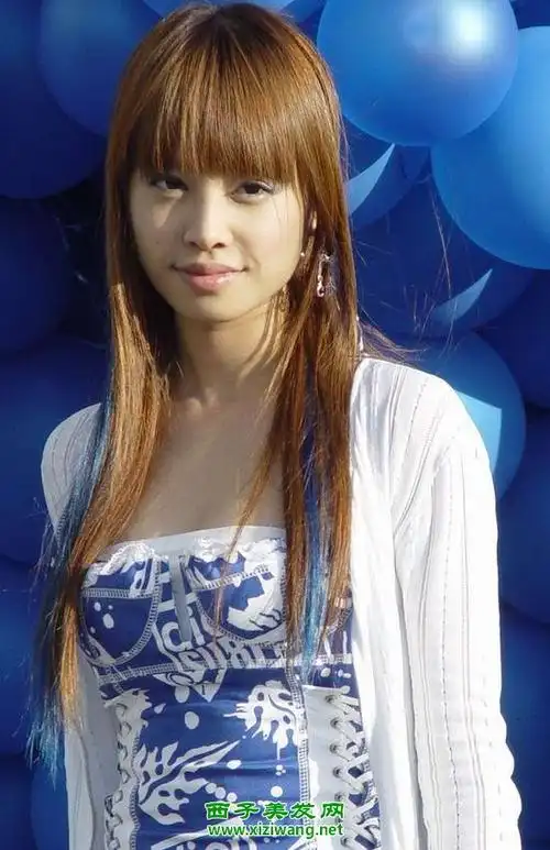 蔡依林齐刘海直发发型图片(3)