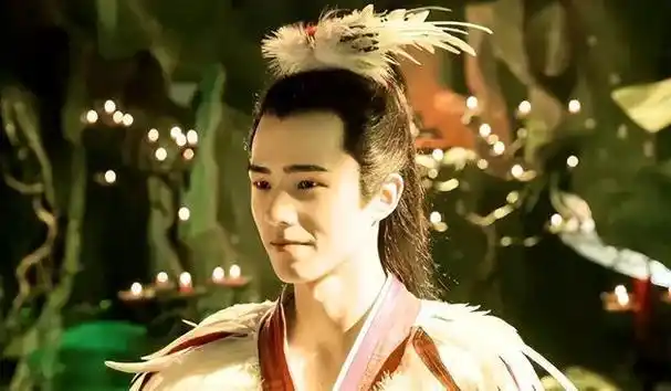 有一种算计叫周冬雨与刘昊然绯闻恋爱1年才看懂这盘大棋