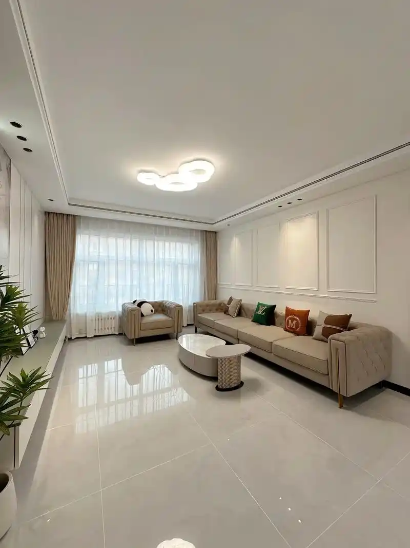 出售满洲里尚都西区新楼,三楼,面积120平,三室一厅一卫,超 - 抖音