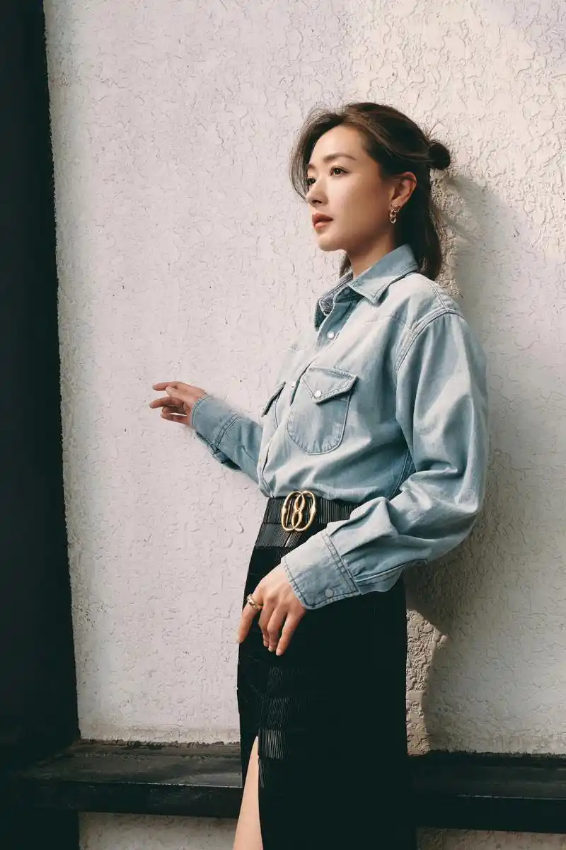 万茜  高跟凉鞋  大长腿美jio