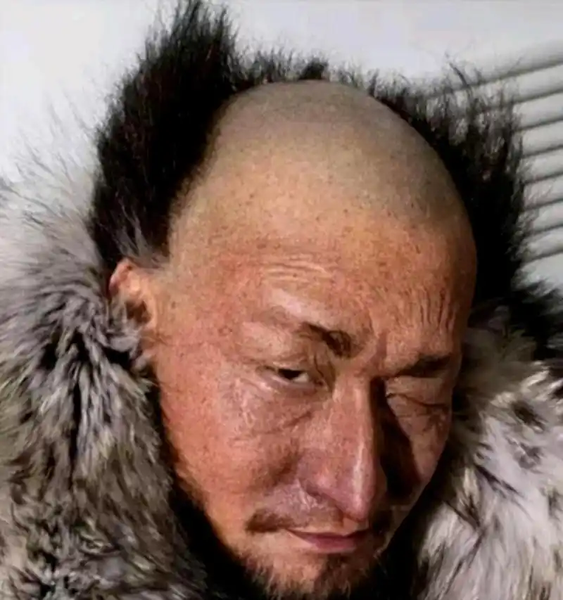 我在查看《智取威虎山》的演员表时才发现,梁家辉饰演了座山雕这个