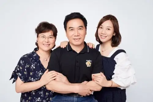 2019年5月25日一家三口全家福留念