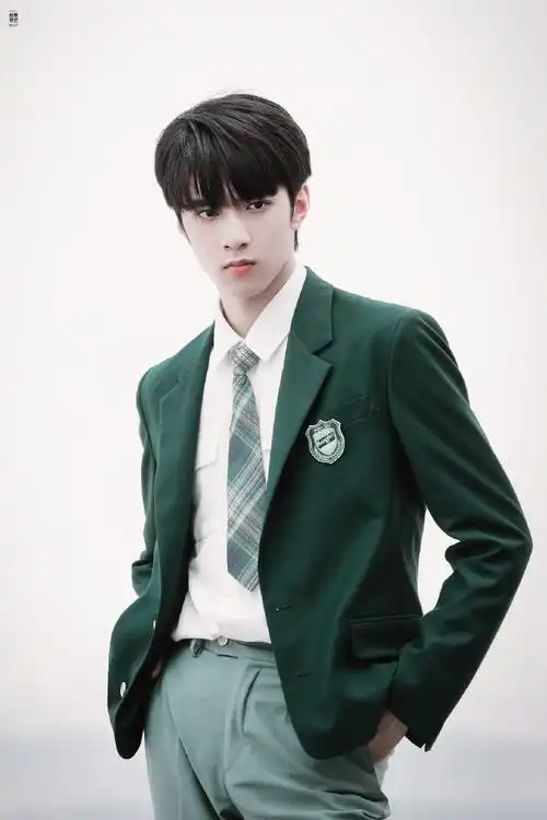 刘耀文优酸乳品牌代言人