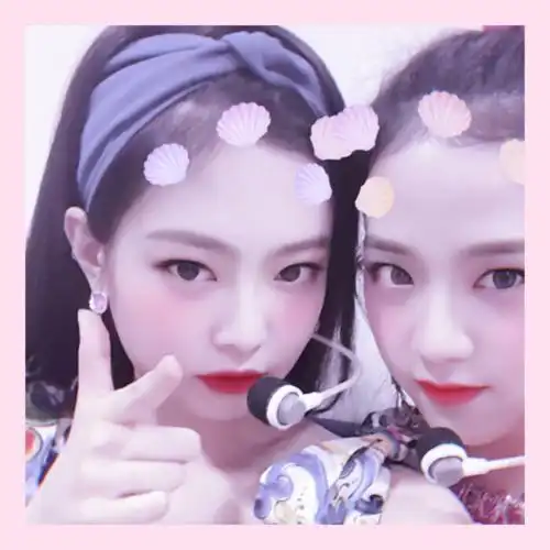 jennie / jisoo