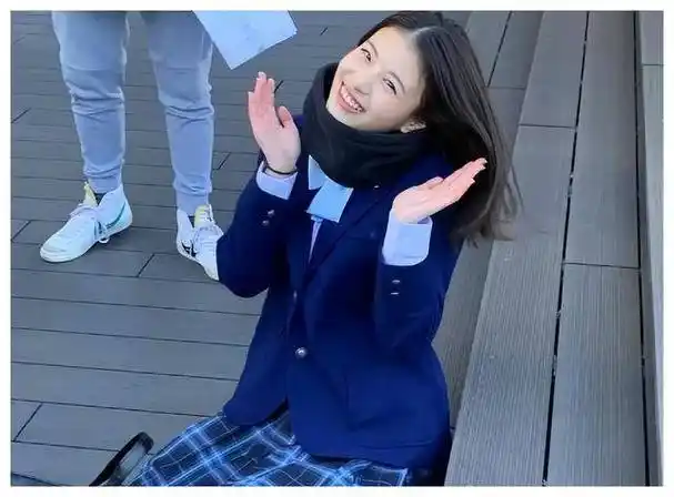 中日混血美女,清纯界天花板,出口夏希震撼亮相_社会_明星_才华