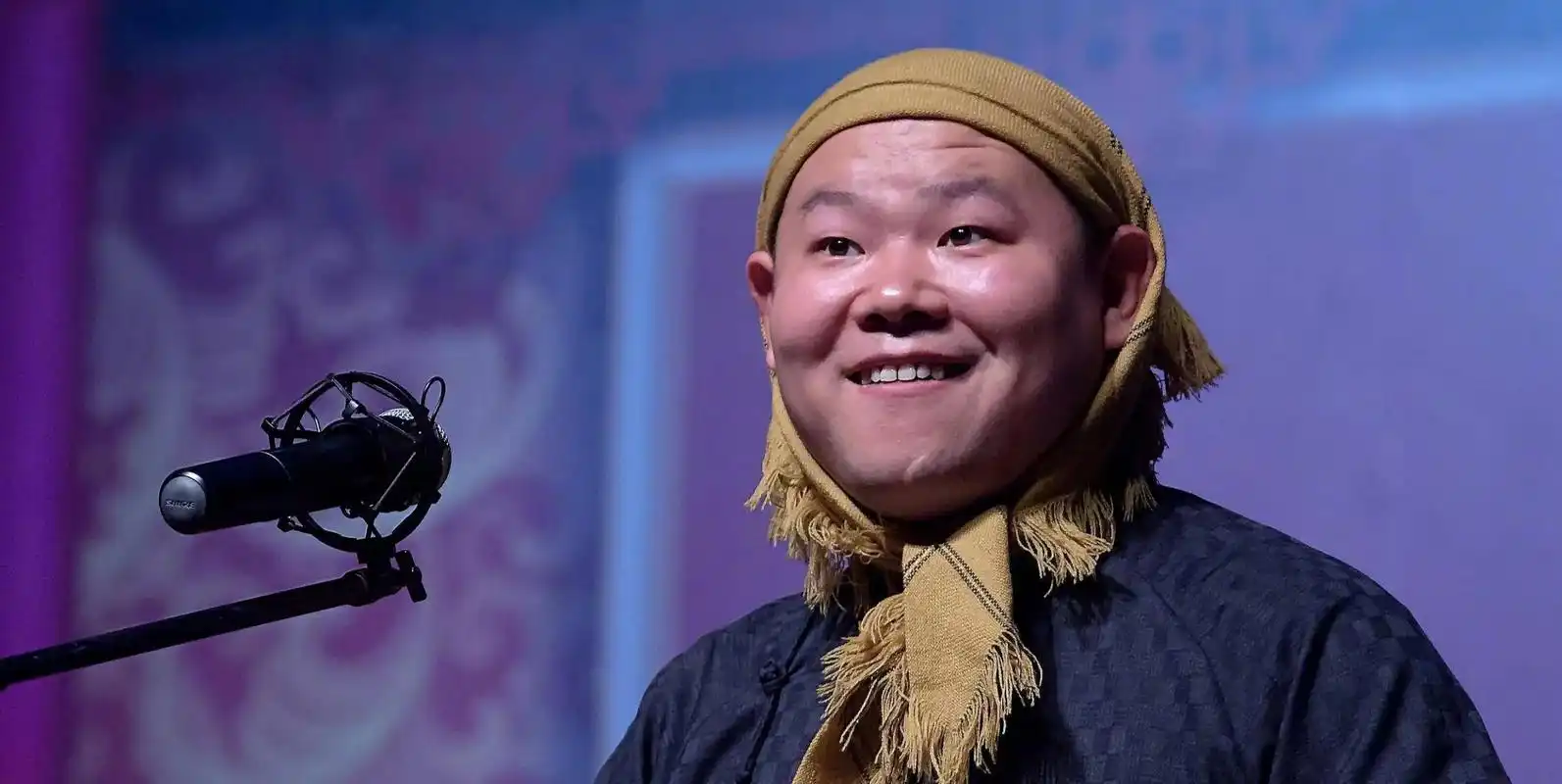 2021年,德云社发"年终奖",岳云鹏拿到80万现金,以及1250克的金条,这么