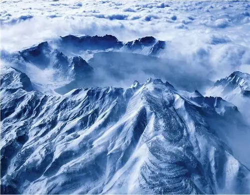 鸟瞰长白山天池