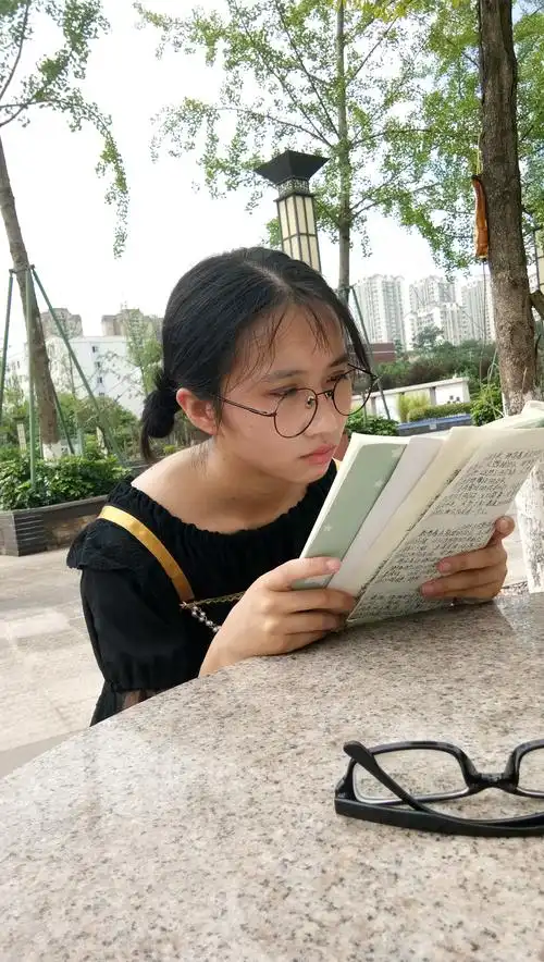 【眼镜才是本体】大家好我是白玉