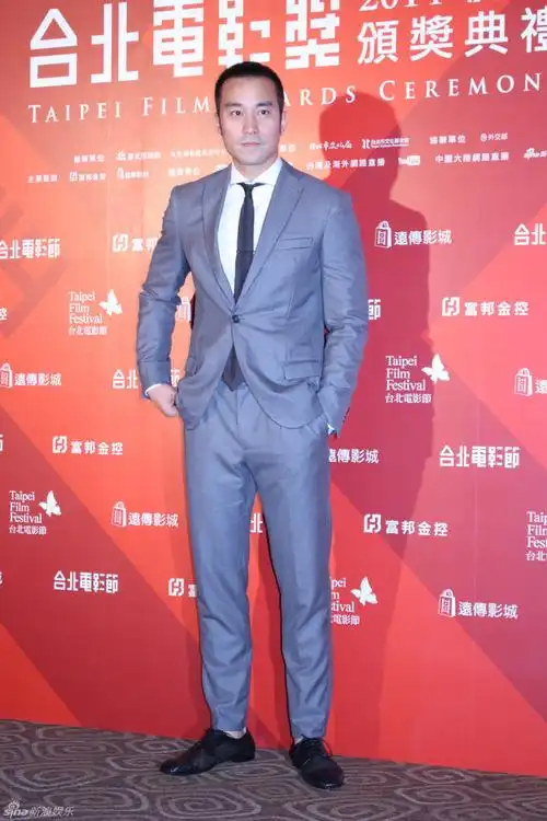 张孝全担任颁奖嘉宾(21/40)