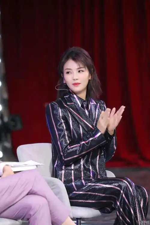 北京卫视2019《跨界歌王》跨界盛典刘涛深情献唱