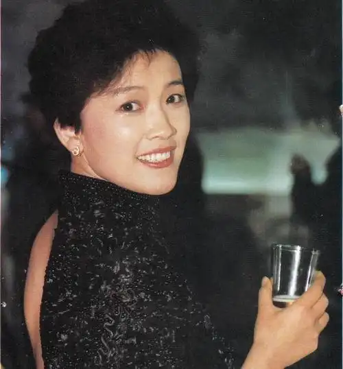 宋春丽国家一级演员为拍戏堕掉第一个孩子把侄子当亲儿子养