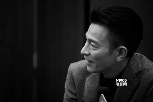 刘德华姚晨黑白大片自然随性 独家聚焦精彩瞬间