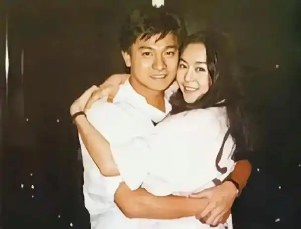 刘德华首谈隐婚传闻低调结婚16年育有一女坦白自己对不起妻子