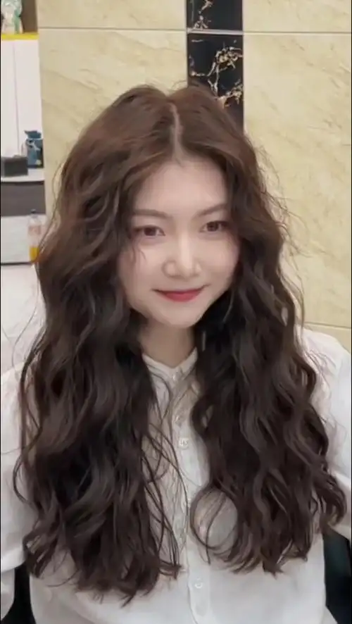 法式蓬松慵懒甜美蛋卷头不挑脸型的卷发