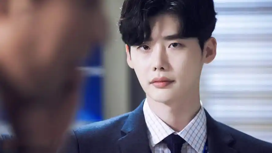 《当你沉睡时》李钟硕帅气剧照图片壁纸