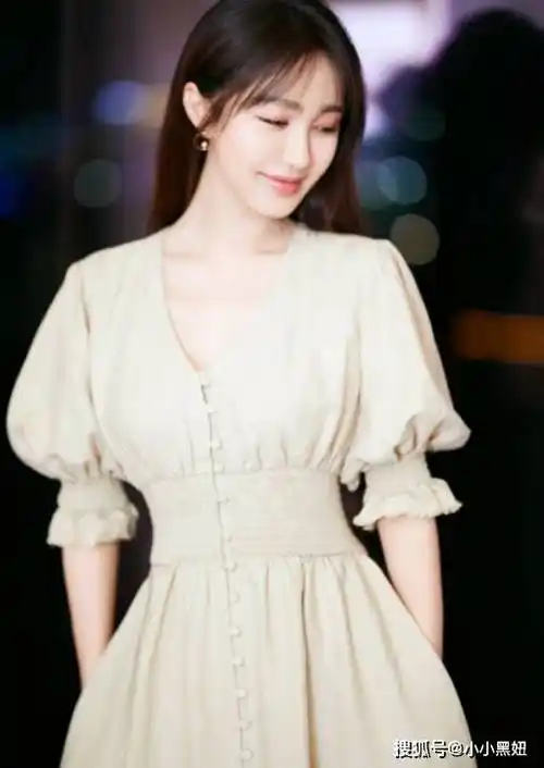 黄晓明最香艳前女友,36岁的李菲儿,身材性感火辣饱满!_魅力_生活_状态