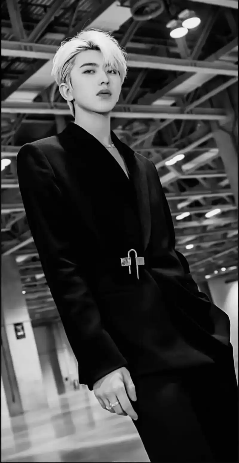 帅图不够 老公来凑.#蔡徐坤 #撕漫男 #这谁顶得住啊 #神 - 抖音