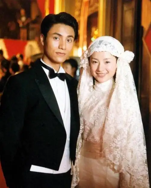 铂爵旅拍再现《金粉世家》董洁经典同款婚纱照