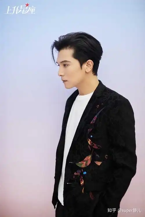 邱泽颜值我真的38岁也没崩