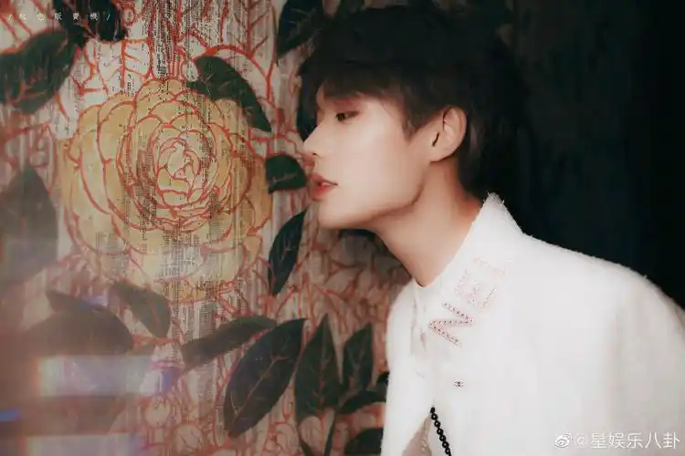 林彦俊的绝美壁纸贵公子系列真是温润如玉你们可满意