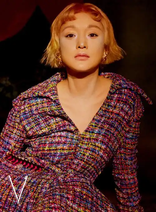 周迅渐变金色短发##周迅v中文版开季##周迅把花园穿身上