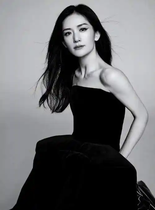 谢娜最新写真合集_网易订阅