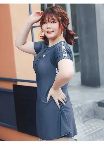 大码泳衣女遮肚显瘦200斤胖妹妹加肥加大码女新款运动胖mm连体保守