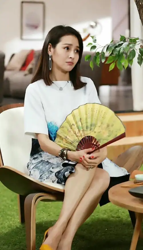 门第罗小贝的扮演者,《门第》罗小贝的演员叫什么("贵姐儿"于明加:人